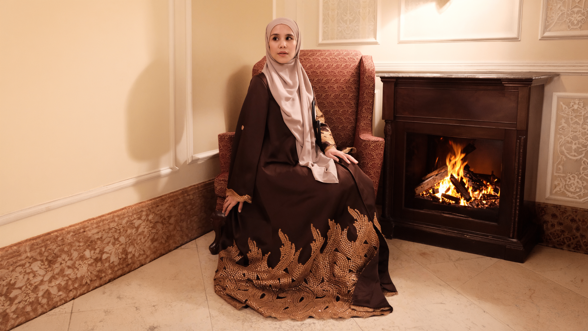 Zafira Abaya signature silhouette